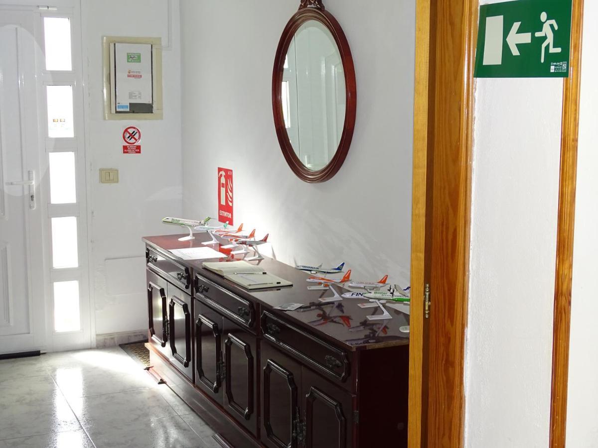 Rickaty Lodge Bed And Breakfast, Airport Hotel, Hotel De Aeropuerto, Las Palmas Airport, Gran Canaria Airport, Lpa, Spain Las Majoreras Eksteriør bilde